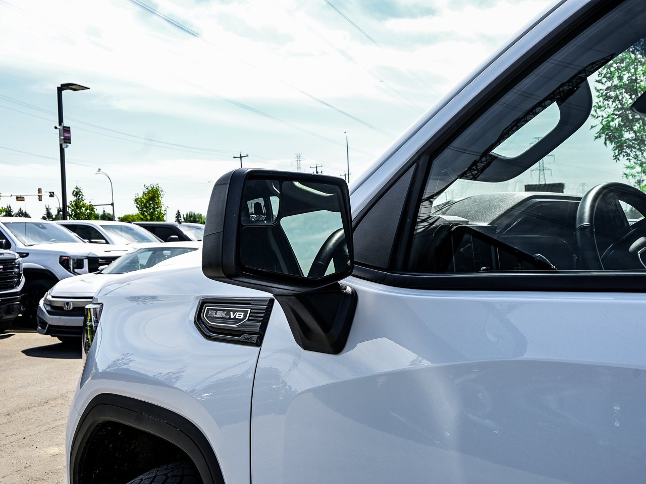 2025 GMC Sierra 1500 4WD Crew Cab 147 Elevation White Sherwood Park - photo #6