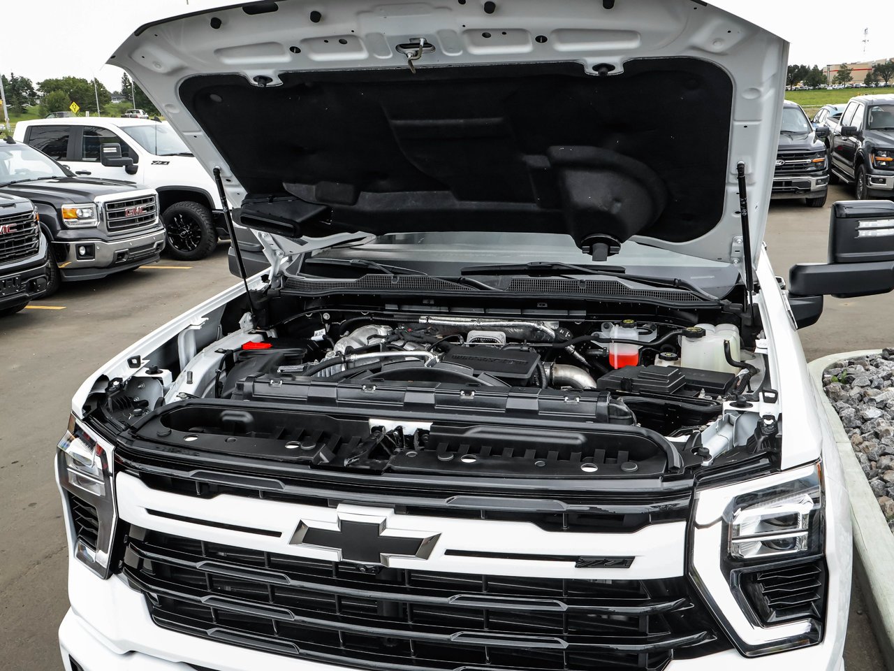 2024 Chevrolet Silverado 2500HD 4WD Crew Cab 159 LT White Sherwood Park - photo #9