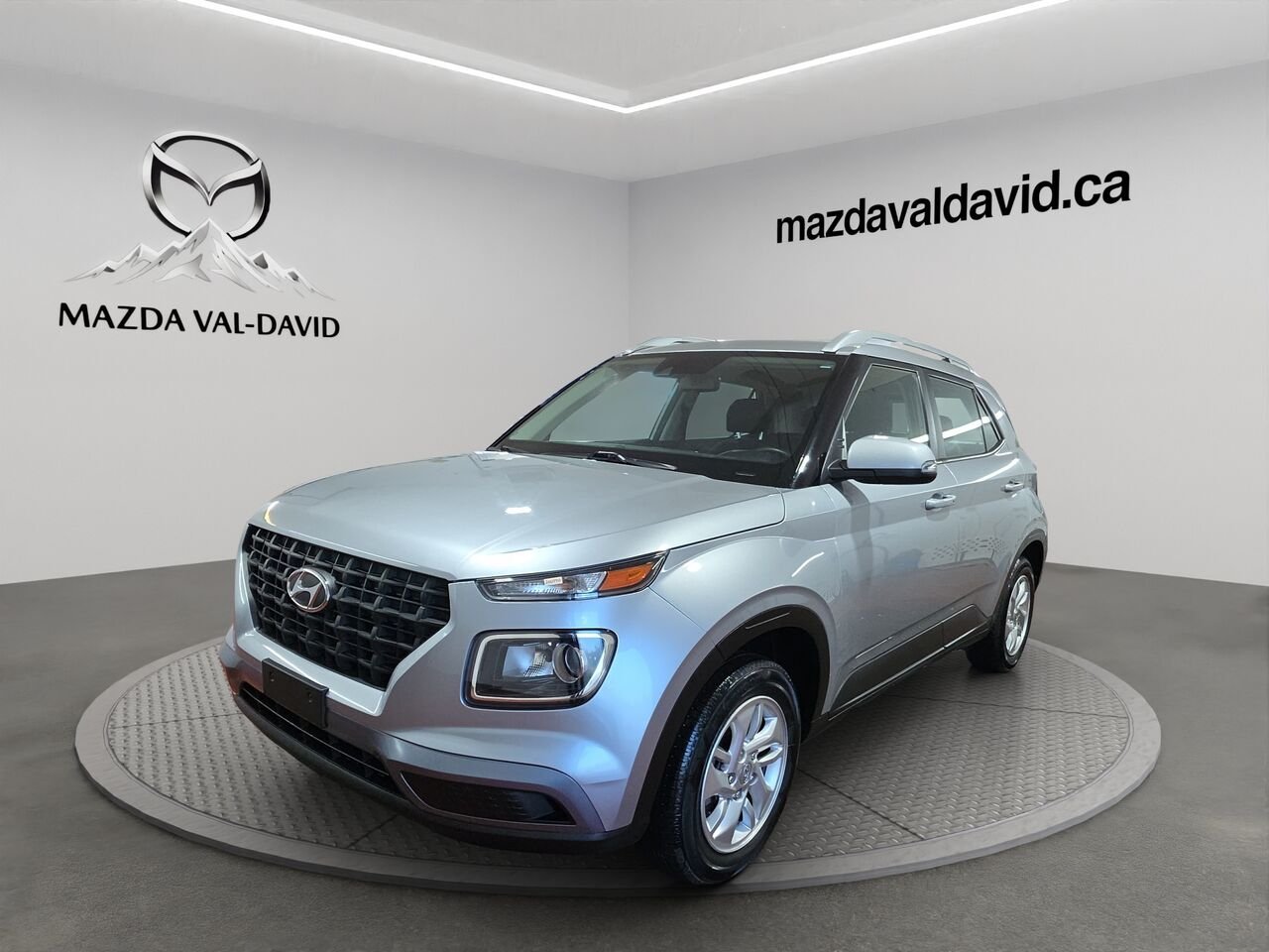 Hyundai Venue Preferred IVT, volant chauffant, commande audio au volant, Apple Carplay 2021 Argent Val-David - photo #0