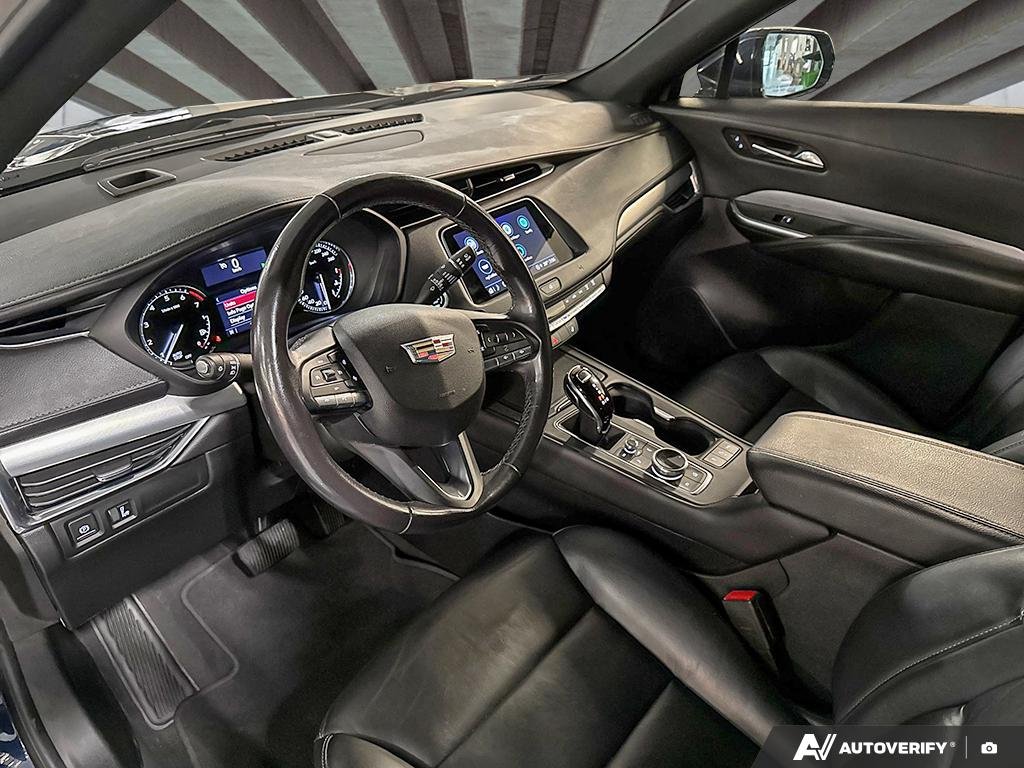 2021 Cadillac XT4 2601963A | AWD Premium Luxury Blue Edmonton - photo #11