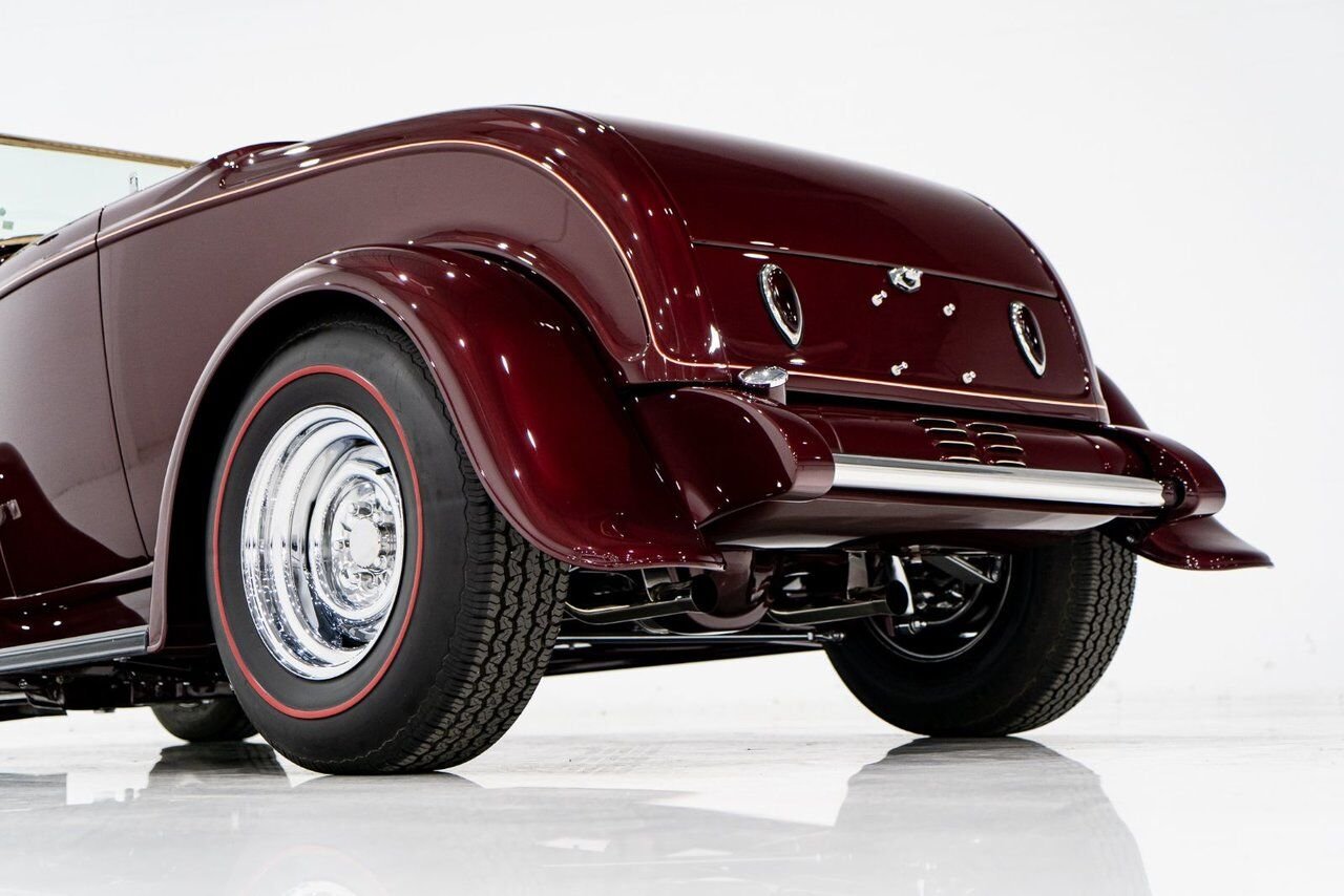 1932 Ford Highboy Lobeck creation spectacular presentation **PRICE IN USD** Red Montreal - photo #23