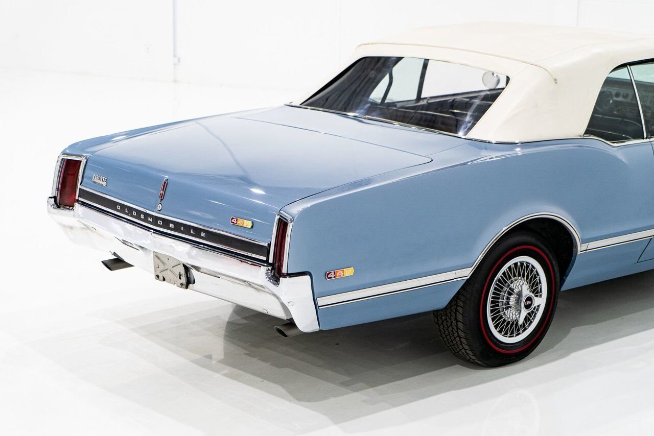 1966 Oldsmobile 442 PRIX EN USD | Matching# 400cu.in. 4-Speed Blue Montreal - photo #27