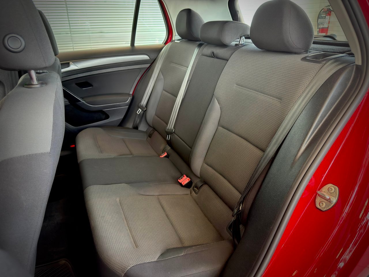 2021 Volkswagen Golf Red Notre-Dame-des-Prairies - photo #15
