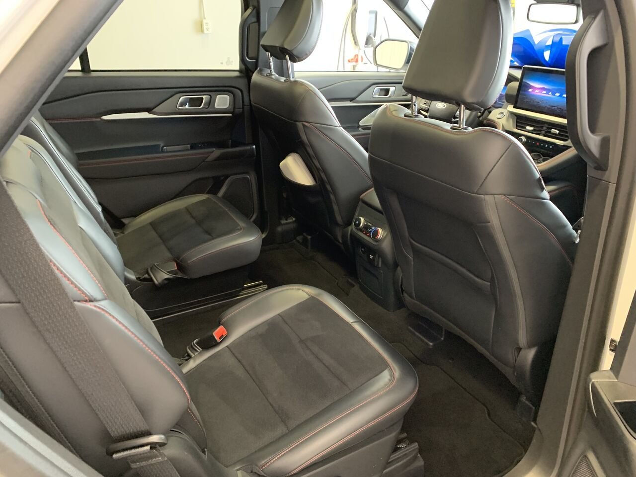 Ford Explorer ST EXPLORER ST 4WD 2025 Blanc Châteauguay - photo #16