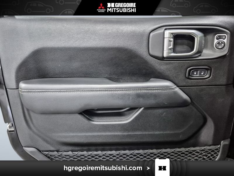 2020 Jeep Wrangler Unlimited Black Saint-Eustache - photo #12