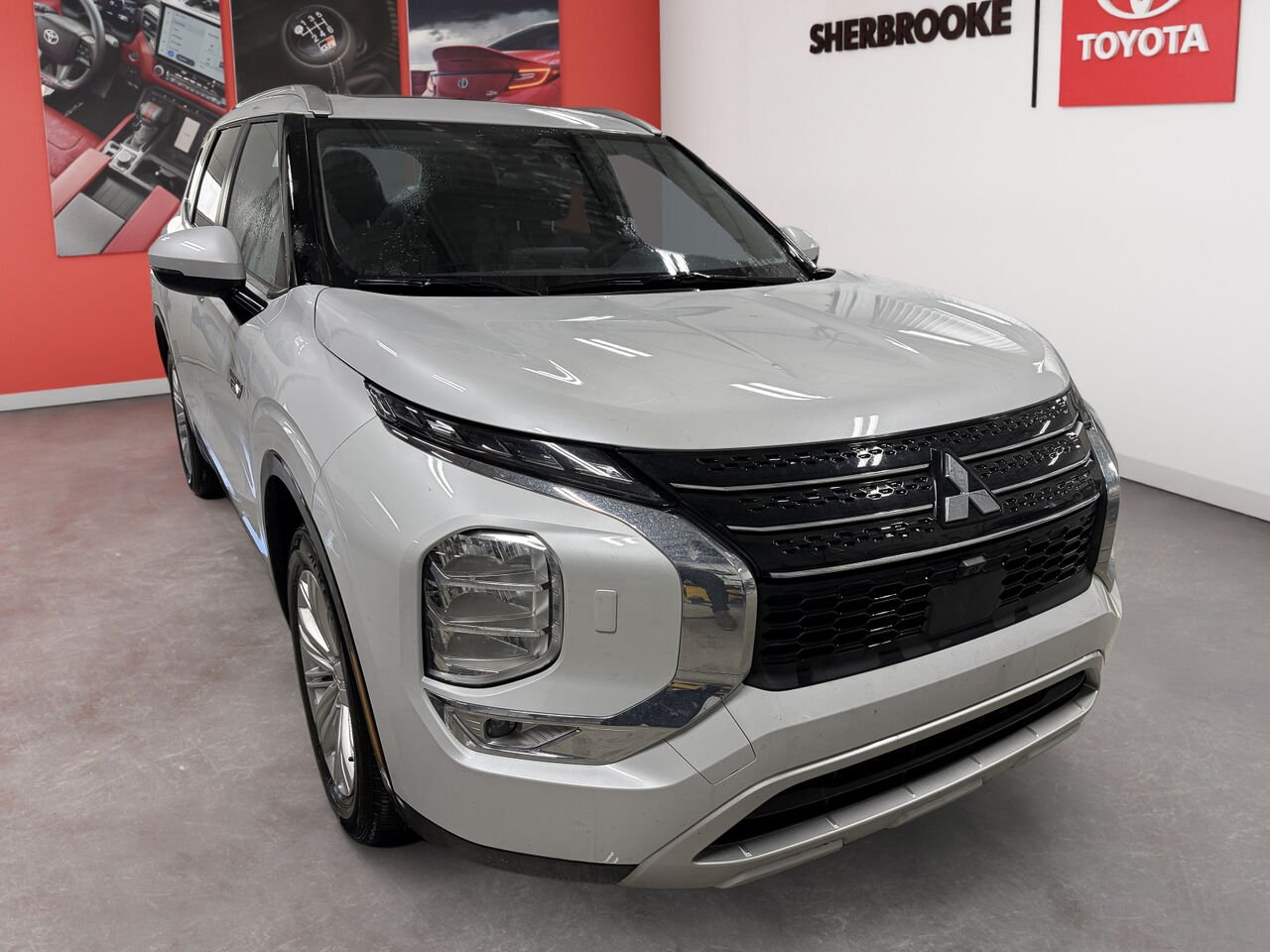 2025 Mitsubishi Outlander Plug-In Hybrid JA4T5VA99SZ609752 White Sherbrooke - photo #7