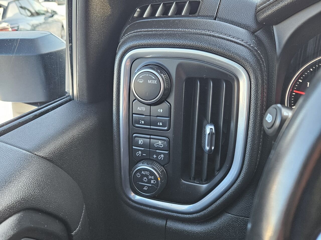 2023 Chevrolet Silverado 2500HD LTZ cabine multiplace 4RM 159 po Black Thetford Mines - photo #14