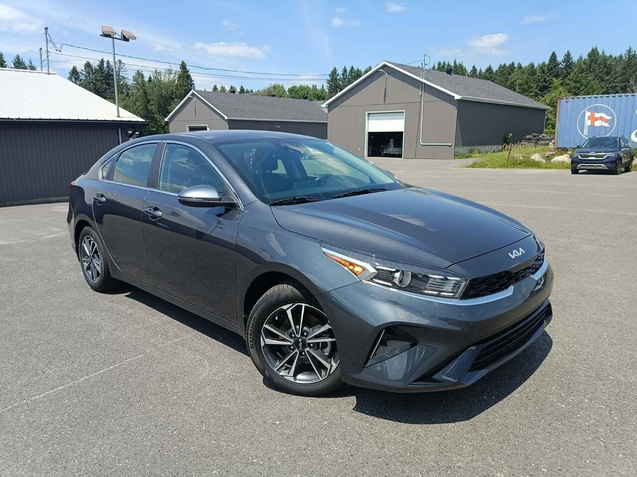 Kia Forte 2024 Gris Lac Mégantic - photo #0
