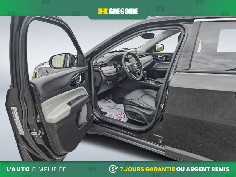 2022 Jeep Compass Black Laval - photo #11