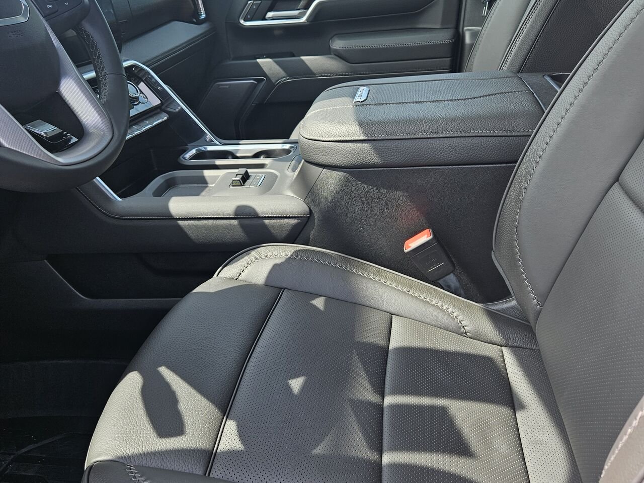 GMC Sierra 2500HD Denali cabine multiplace 4RM 159 po 2026 Blanc glacier 3 couches Thetford Mines - photo #6