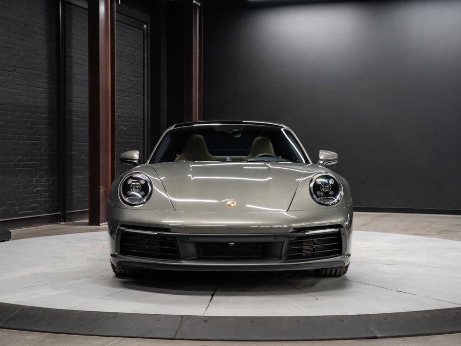 2022 Porsche 911 2022 Green