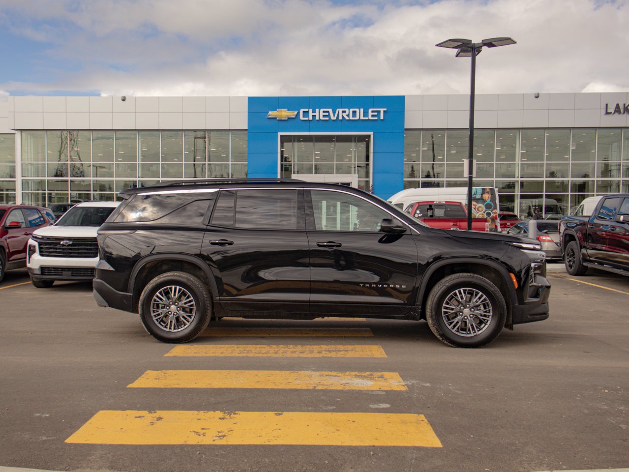 2026 Chevrolet Traverse AWD 4dr LT Black Sherwood Park - photo #12