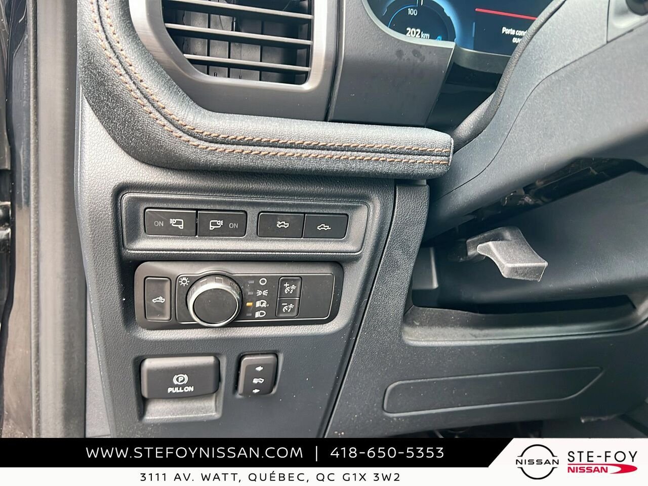 2022 Ford F-150 Lightning LARIAT SuperCrew 4RM LONG RANGE Black Ste-Foy - photo #15