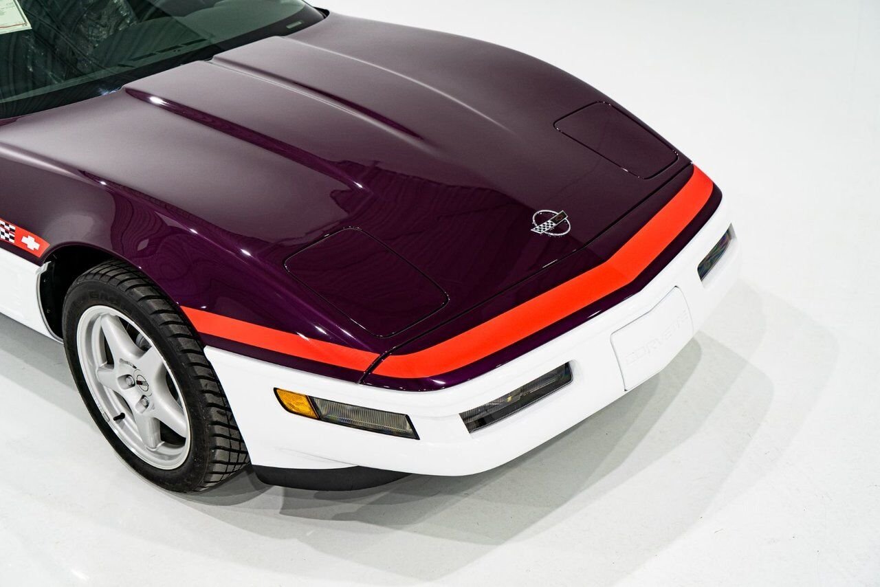Chevrolet Corvette *PRIX EN USD* RPO Z4Z PACE CAR PRESENTED IN DELIVERY PACKAGING WITH ONLY 192MILES (307KM) FROM NEW 1995 Blanc Montréal - photo #35