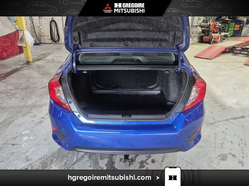 Honda Civic 2018 Bleu Blainville - photo #26