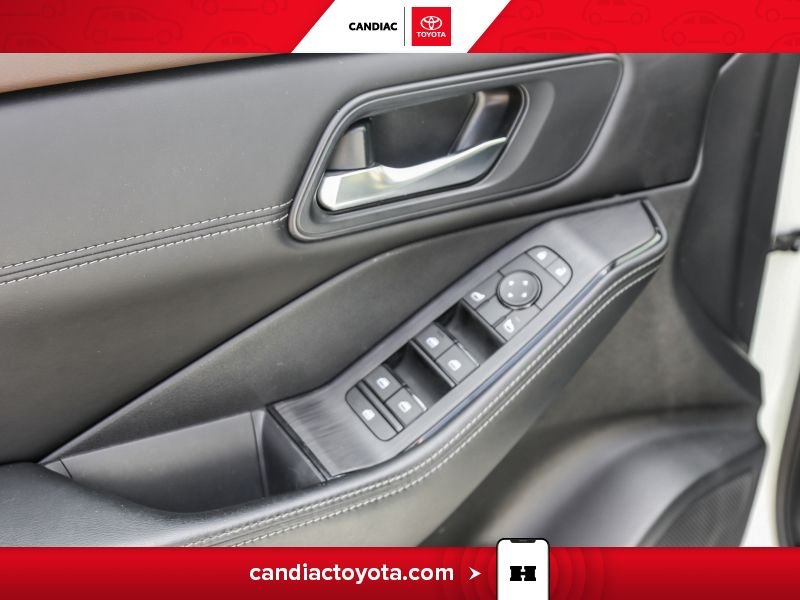 Nissan Rogue 2023 Blanc Laval - photo #13
