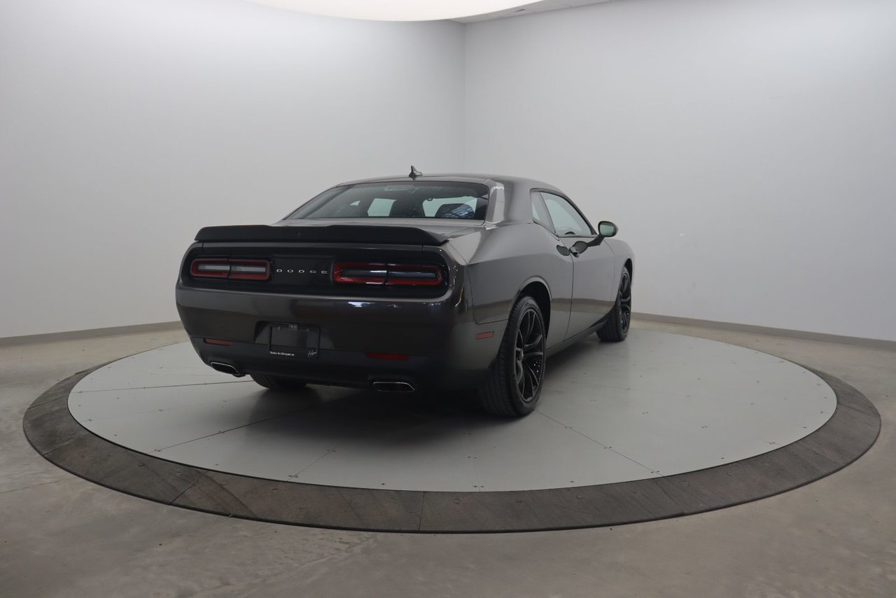 2018 Dodge Challenger VIN 2C3CDZAG5JH296846 Grey Baie-Comeau - photo #3