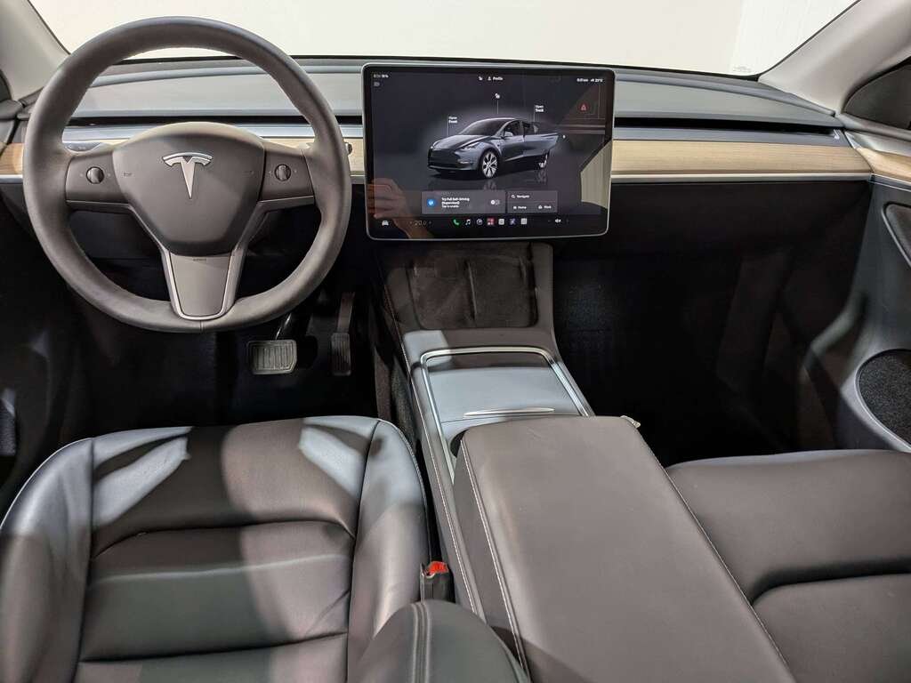 2023 Tesla Model Y RWD Grey Val-David - photo #27