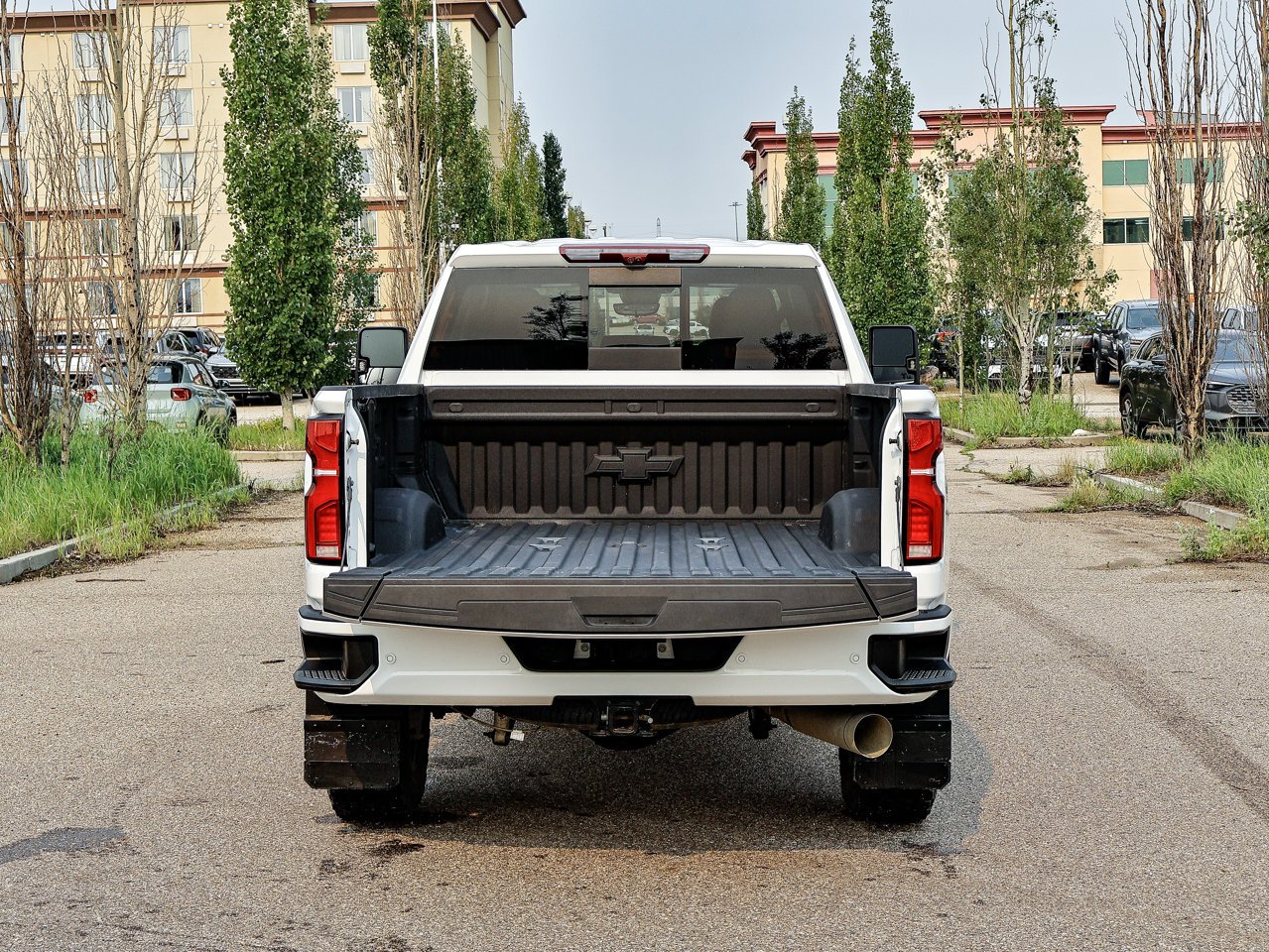 2024 Chevrolet Silverado 2500HD 4WD Crew Cab 159 LTZ White Sherwood Park - photo #14