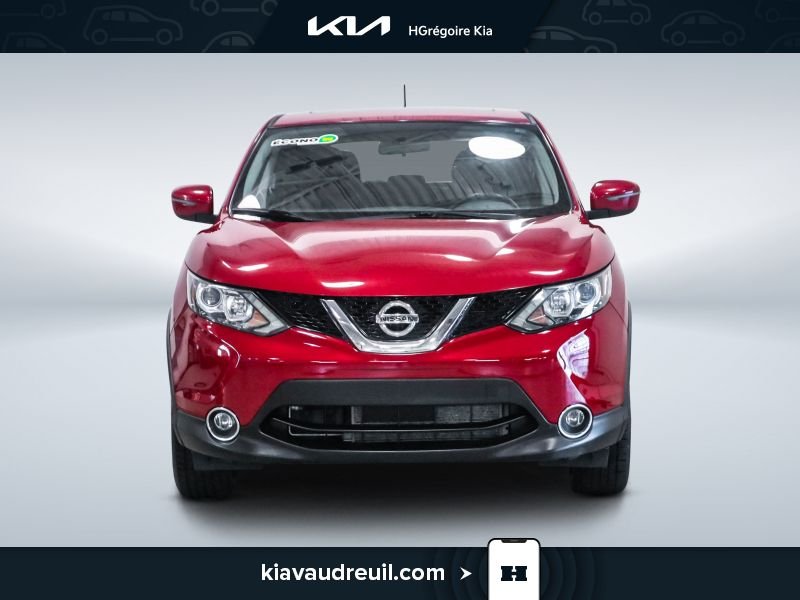 2017 Nissan Qashqai Red Laval - photo #1