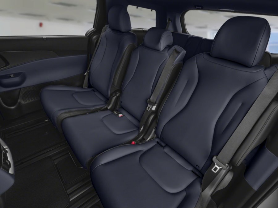 2027 KIA Carnival 2027 Snow White Pearl