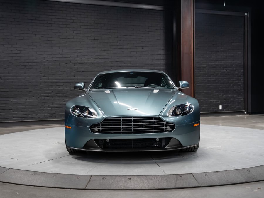 2015 Aston Martin V8 Vantage 2015 Alloro Green