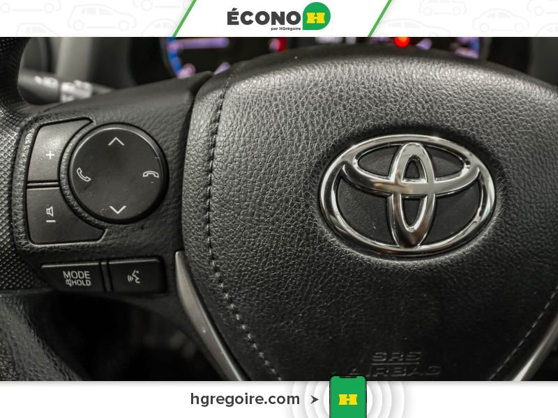 2017 Toyota Rav 4 White Blainville - photo #14