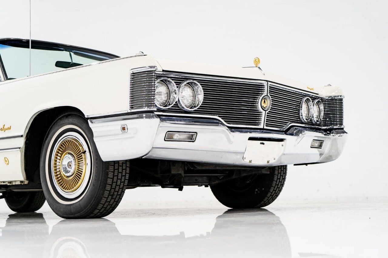 Chrysler IMPERIAL Unrestored with only 31,056 original miles **PRICE IN USD** 1968 Blanc Montréal - photo #26