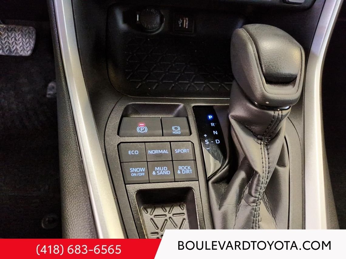 Toyota RAV4 531712-119 | LE, AWD 2024 Ciel argent métallisé Québec - photo #6