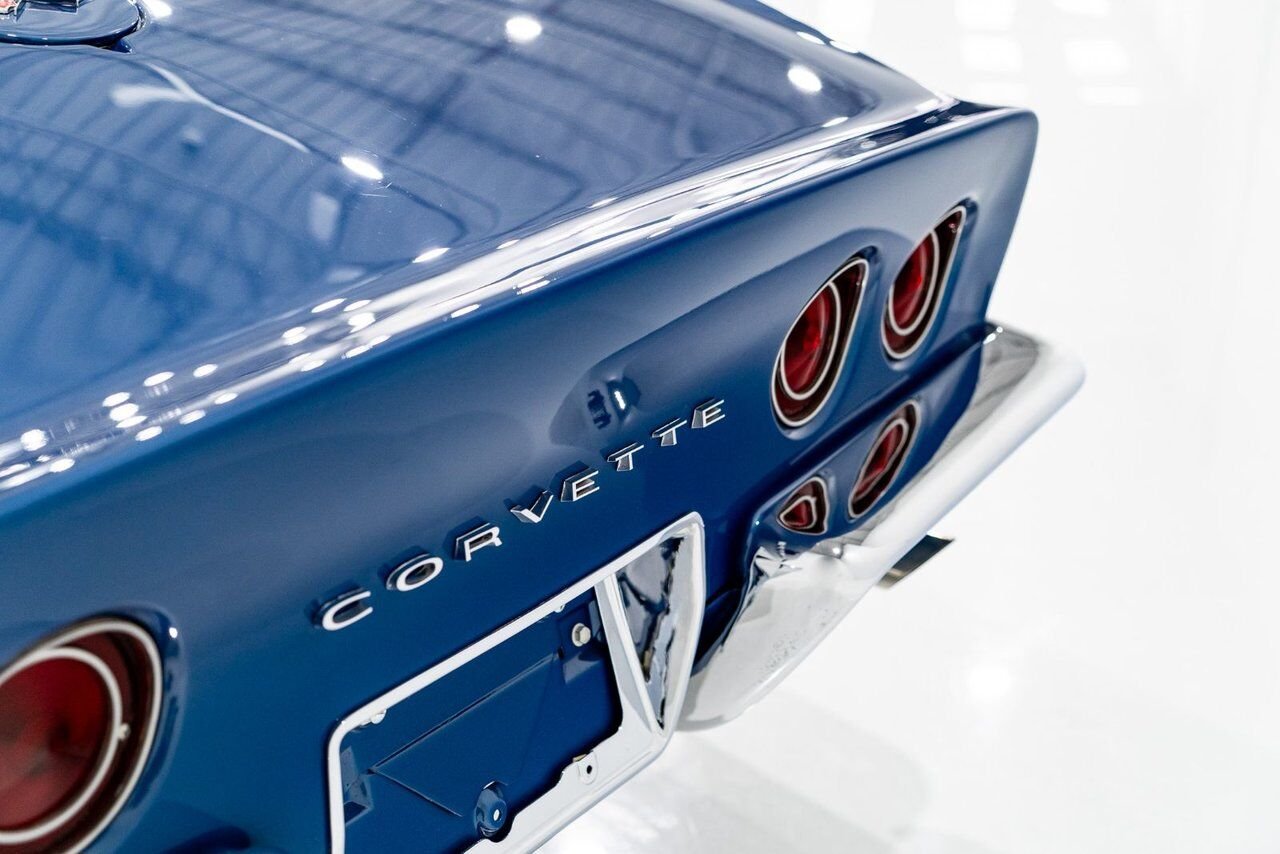 Chevrolet Corvette *PRIX EN USD* Matching numbers Top flight with extensive documentation 1968 Bleu Montréal - photo #5