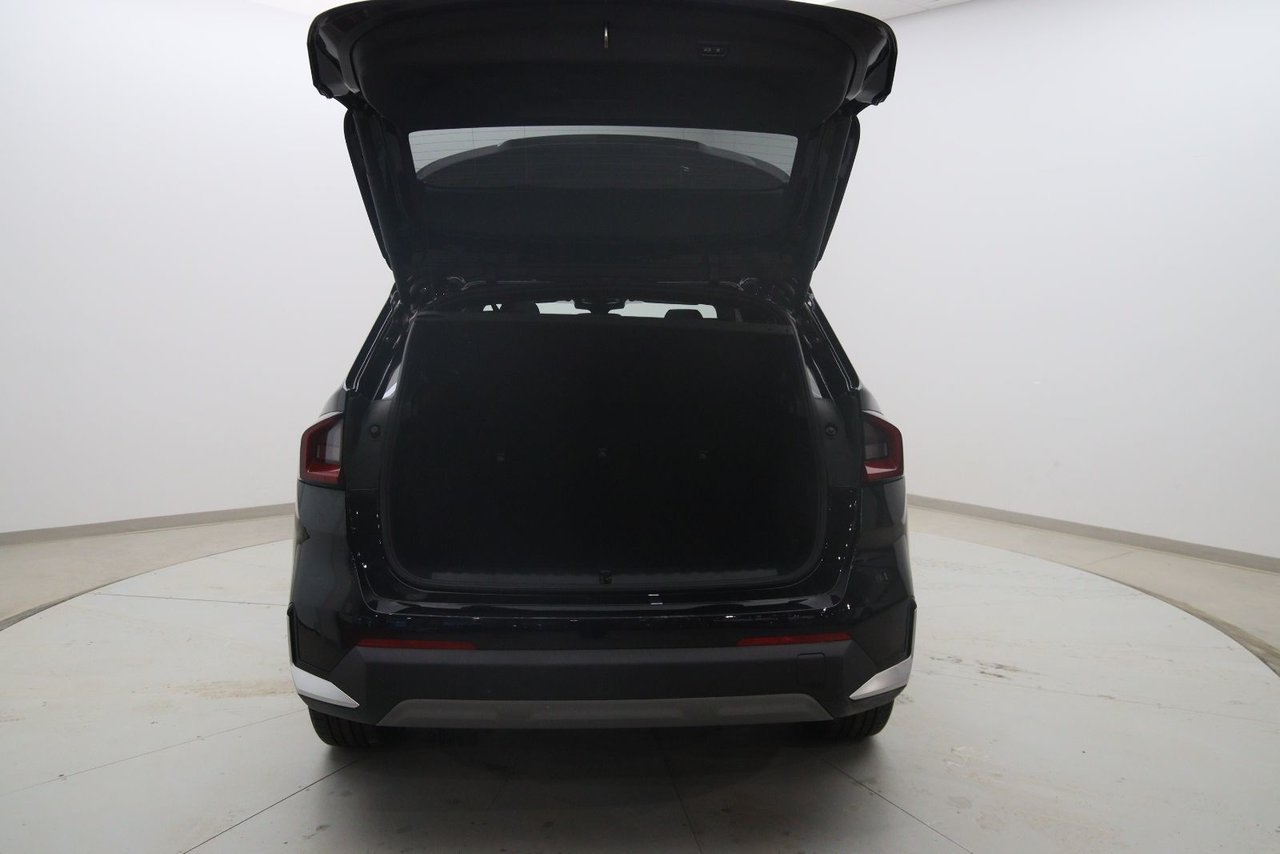 2025 BMW X1 xDrive28i Black Baie-Comeau - photo #17