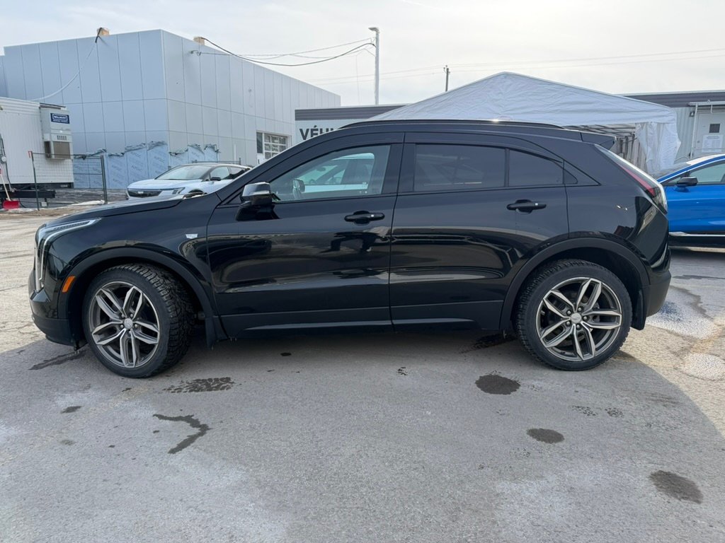 Cadillac XT4 SPORT AWD FINANCEMENT À PARTIR DE 3.99% STOCK XP5696A 2022 Noir Laval - photo #1