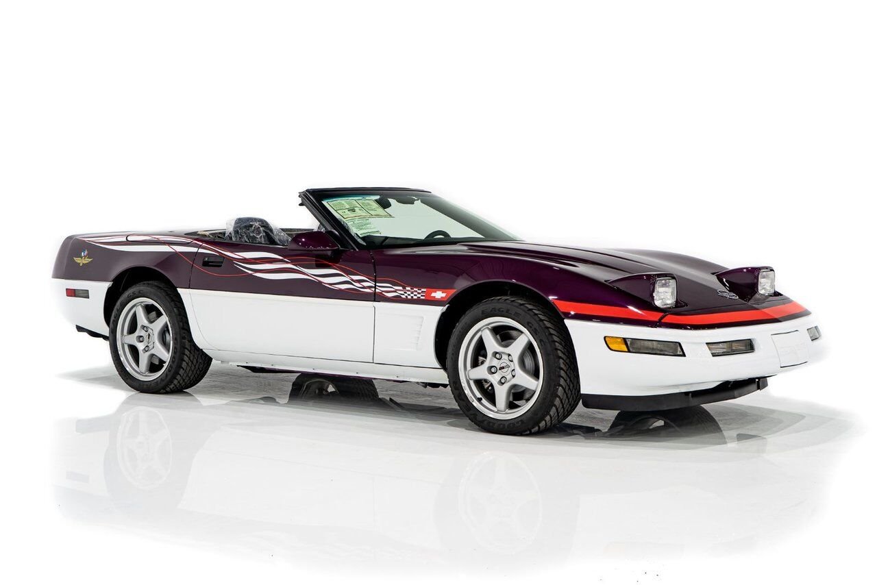 Chevrolet Corvette *PRIX EN USD* RPO Z4Z PACE CAR PRESENTED IN DELIVERY PACKAGING WITH ONLY 192MILES (307KM) FROM NEW 1995 Blanc Montréal - photo #48
