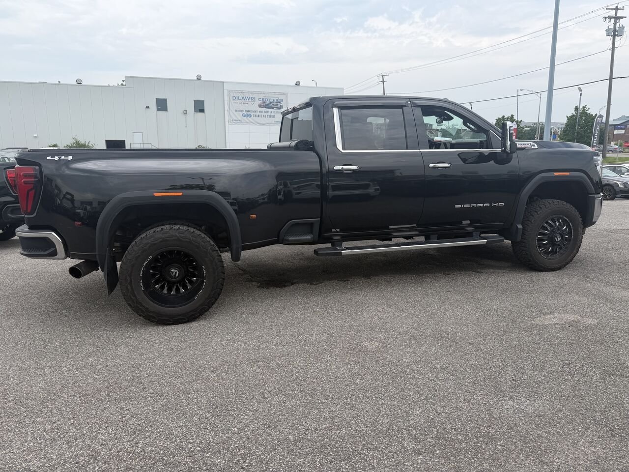 GMC SIERRA K3500 SLT SLT cabine multiplace 4RM 172 po 2025 Noir Ottawa & Gatineau - photo #16