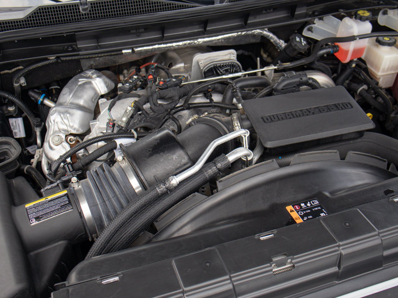 2025 Chevrolet Silverado 2500HD 4WD Crew Cab 159 LTZ White Sherwood Park - photo #18