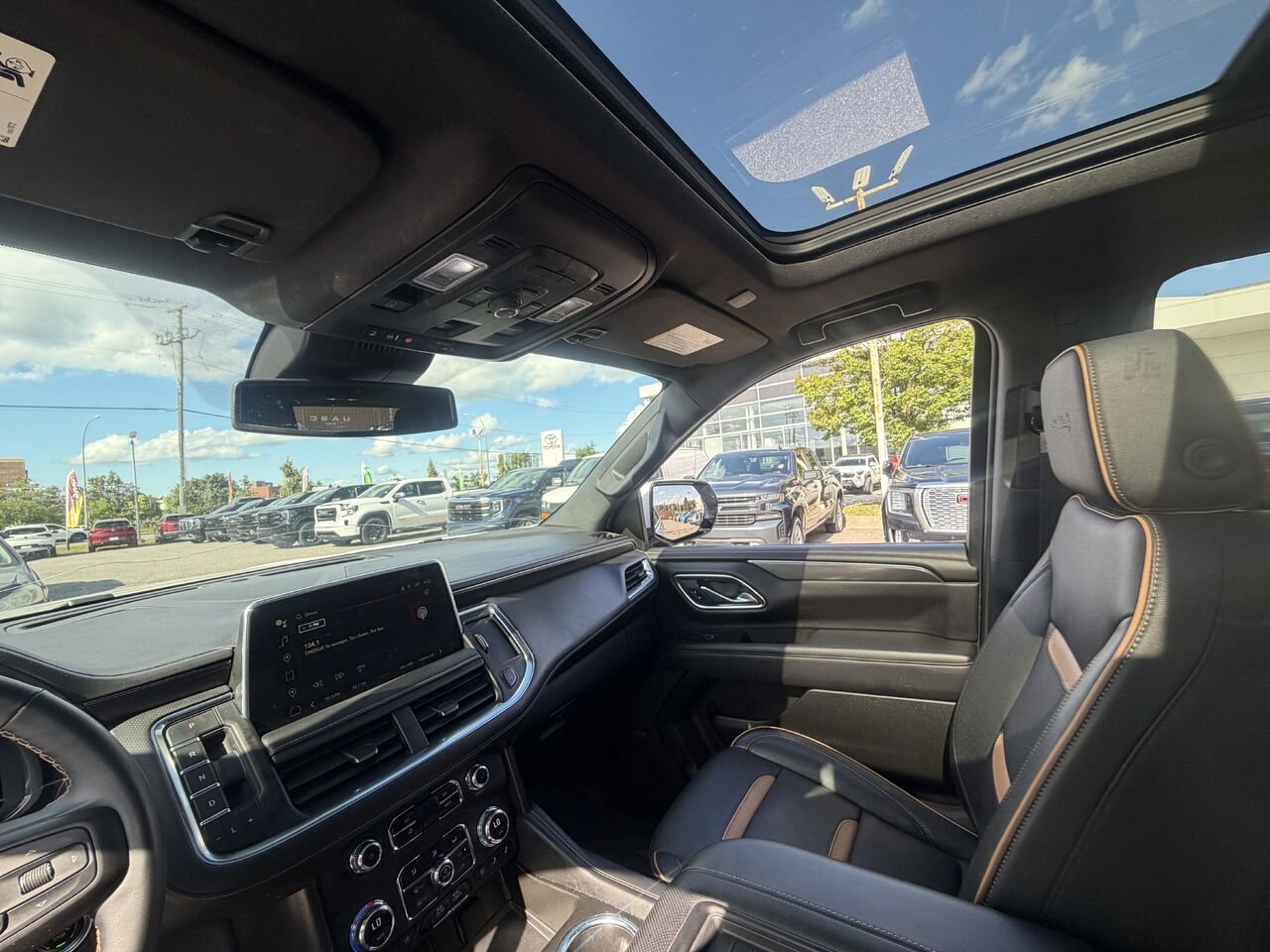 2023 GMC YUKON AT4 AT4 4 portes 4RM White Ottawa & Gatineau - photo #8