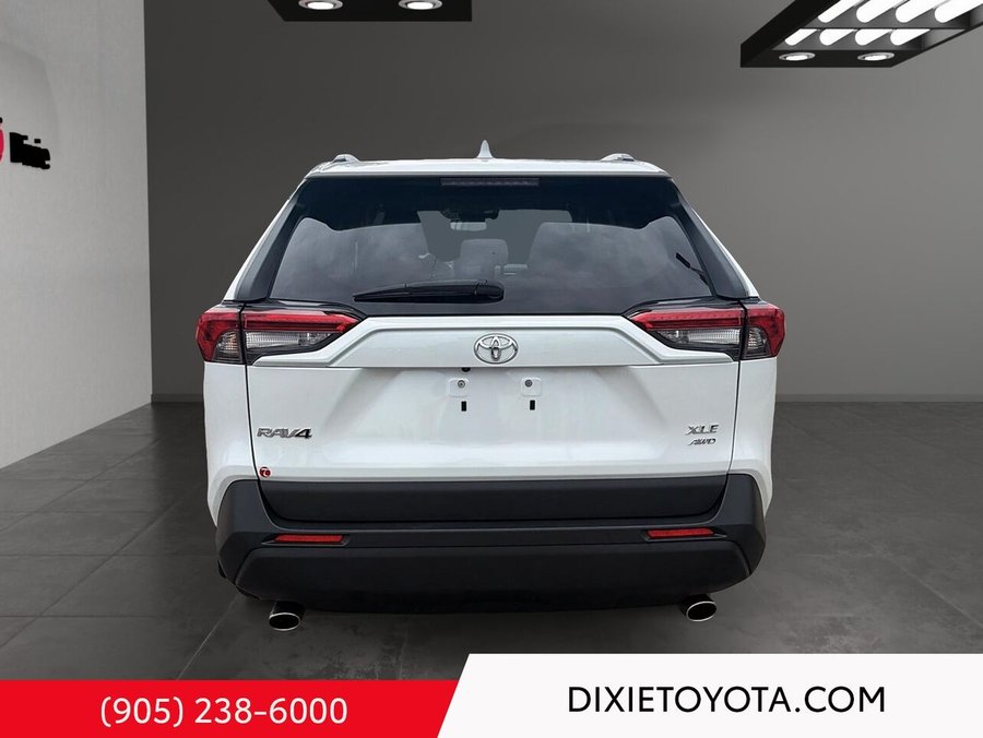 2023 Toyota RAV4 2023 Wind Chill Pearl