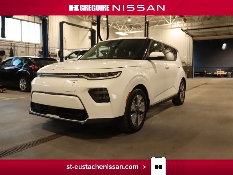 2022 Kia Soul White Laval - photo #16