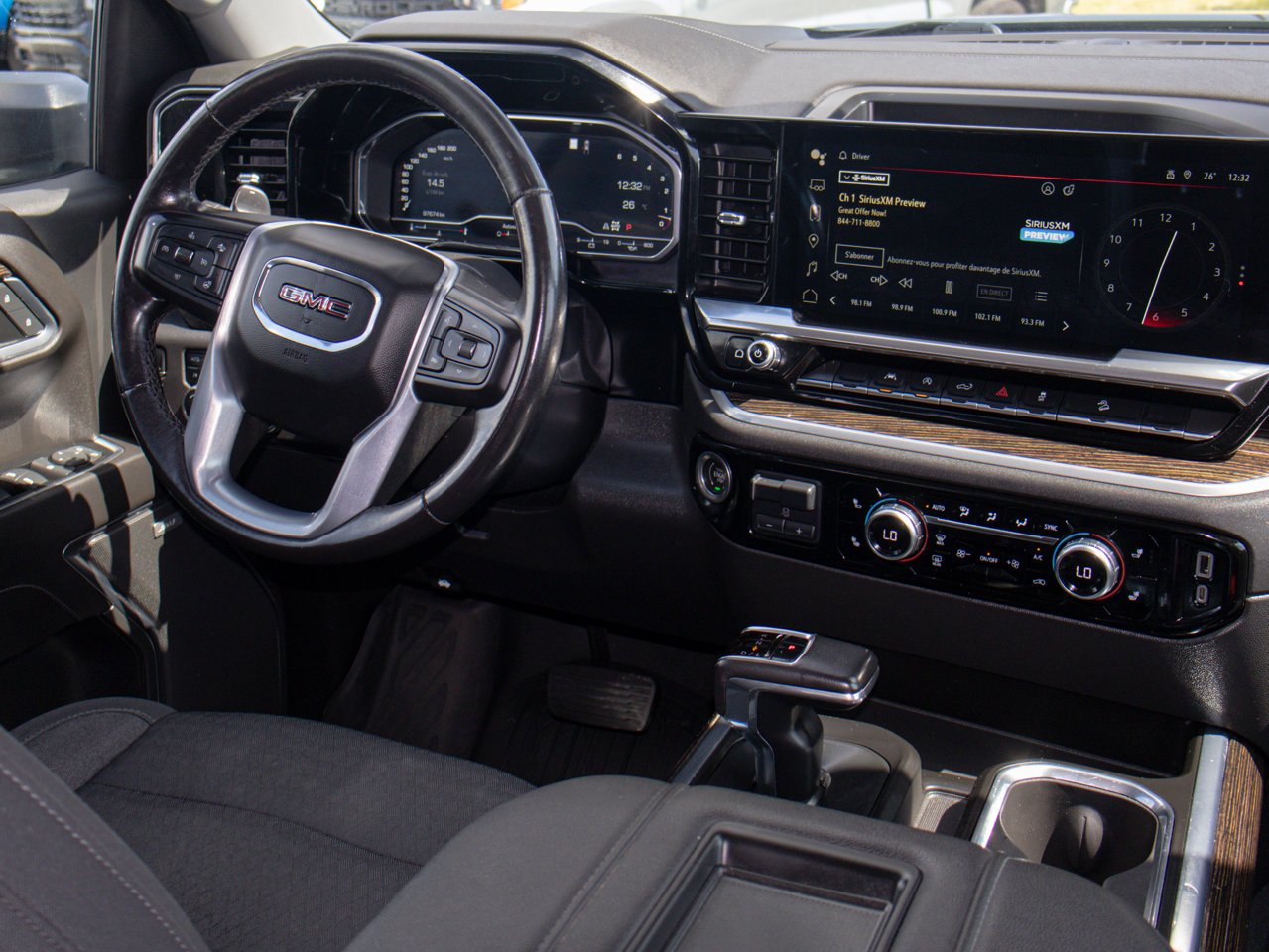 2022 GMC Sierra 1500 4WD Crew Cab 147 Elevation Black Sherwood Park - photo #31
