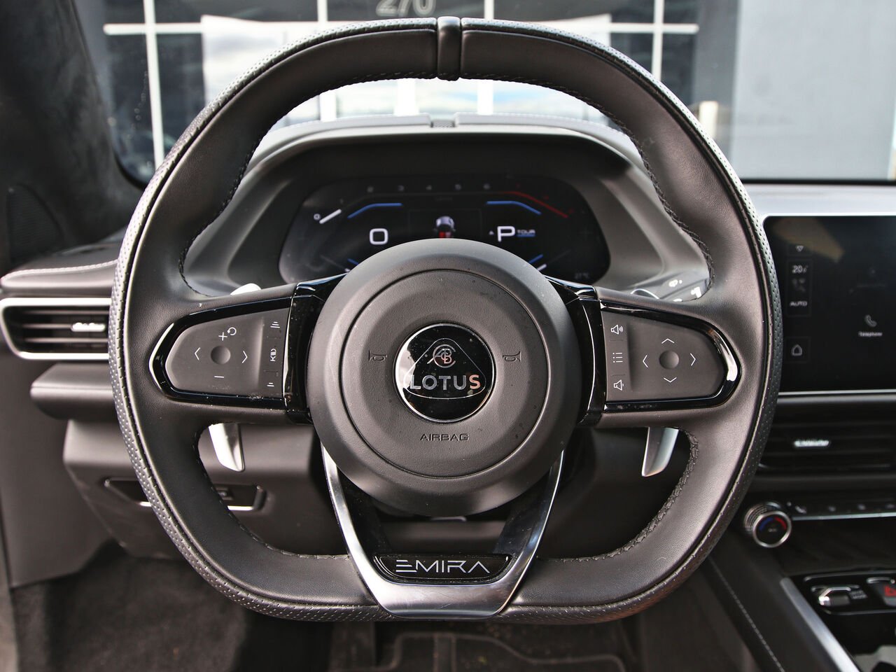 2024 Lotus Emira Blue Québec - photo #15