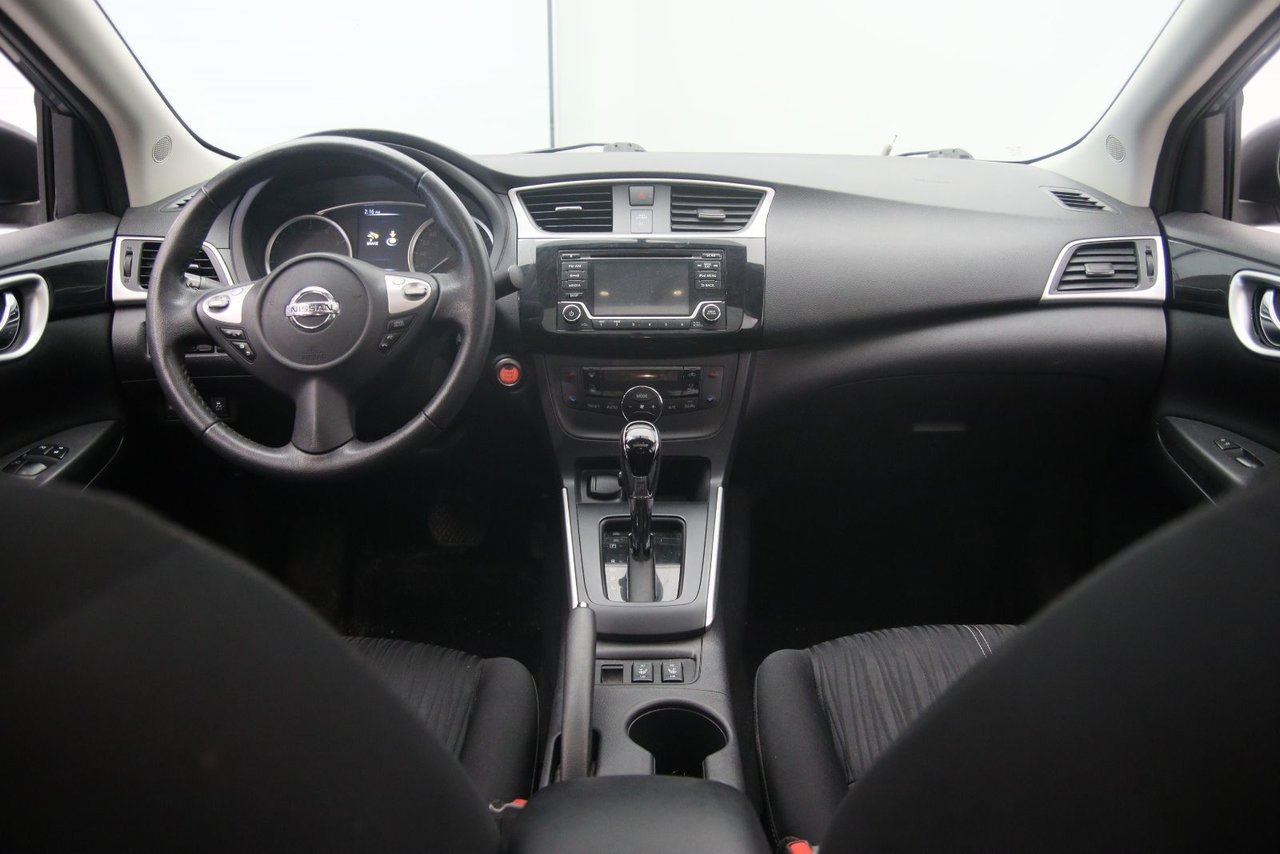 2018 Nissan Sentra VIN 3N1AB7AP9JY303694 Grey Chicoutimi - photo #10