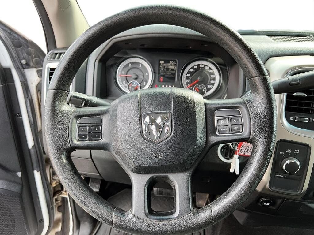 2015 Ram 2500 VIN 3C6UR5JL7FG623673 White Chicoutimi - photo #13