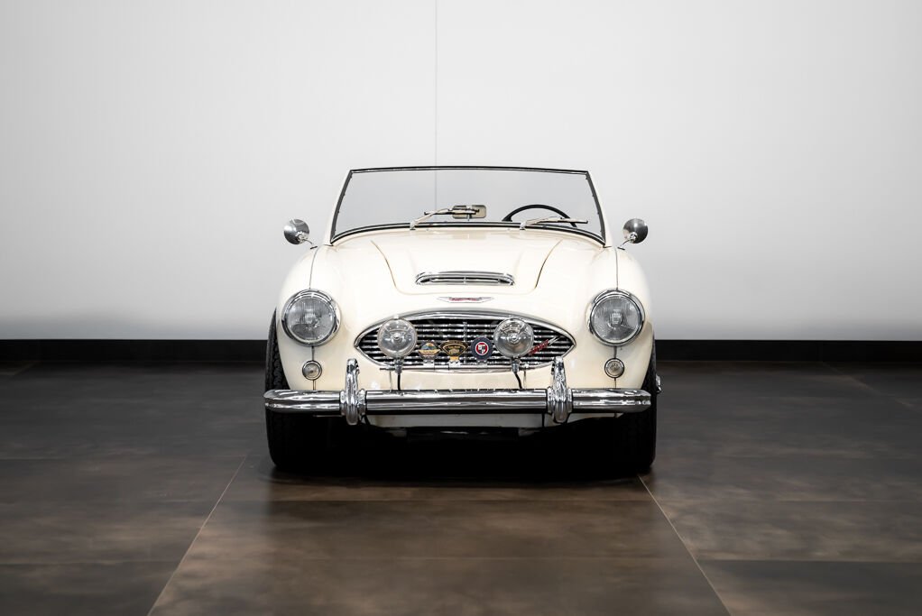 1961 Austin Healey BN7 Mrk 1 White Montreal - photo #1