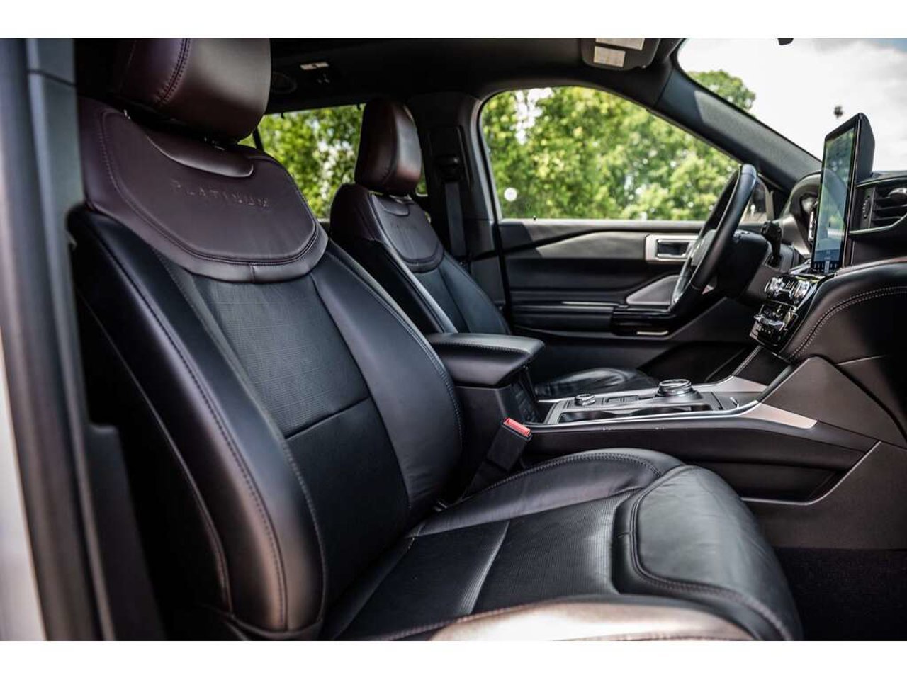 2023 Ford Explorer White Sainte-Julienne - photo #38