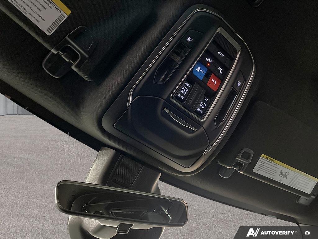 2025 Jeep Grand Cherokee L 2601863A | Altitude Black Edmonton - photo #19