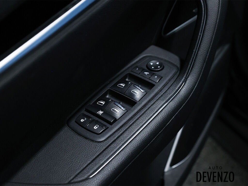 2022 Maserati Levante Black Saint-Eustache - photo #12