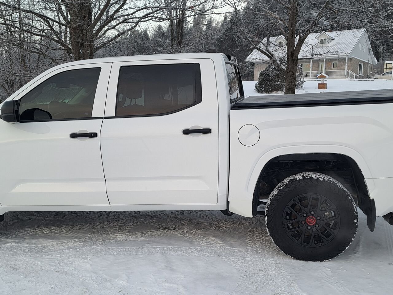 Toyota Tundra SR CrewMax 4x4 2023 blanc Lac-Etchemin - photo #2