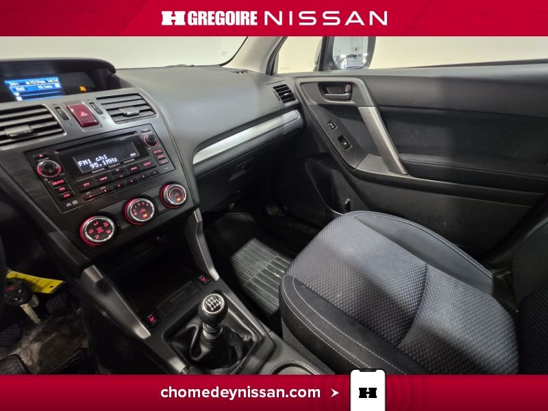 Subaru Forester CA7240 | Manuelle * Bluetooth * Bancs Chauffants * 2015 Argent Laval - photo #18