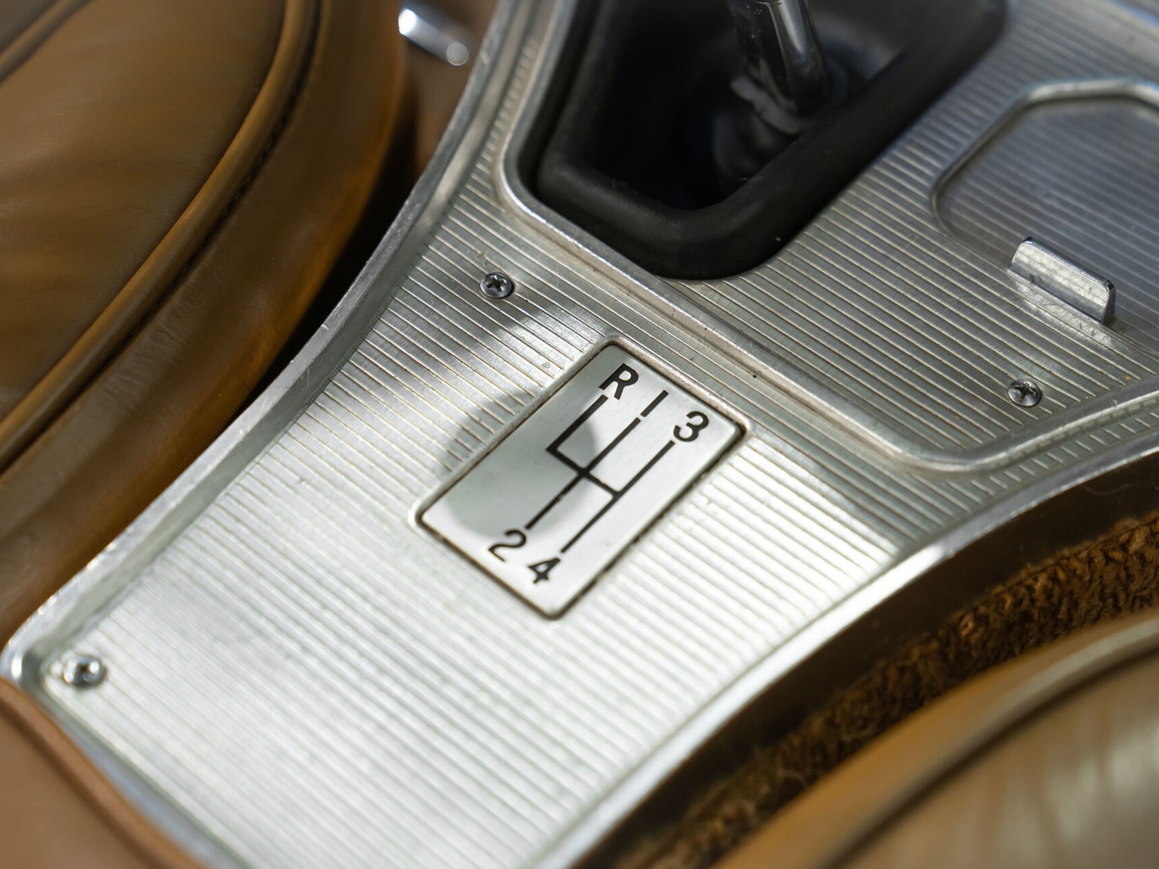 Chevrolet Corvette Fuel Injection Moteur Matching 327 à injection développant 360 chevaux | PRICE IN USD 1963 Beige Montréal - photo #14