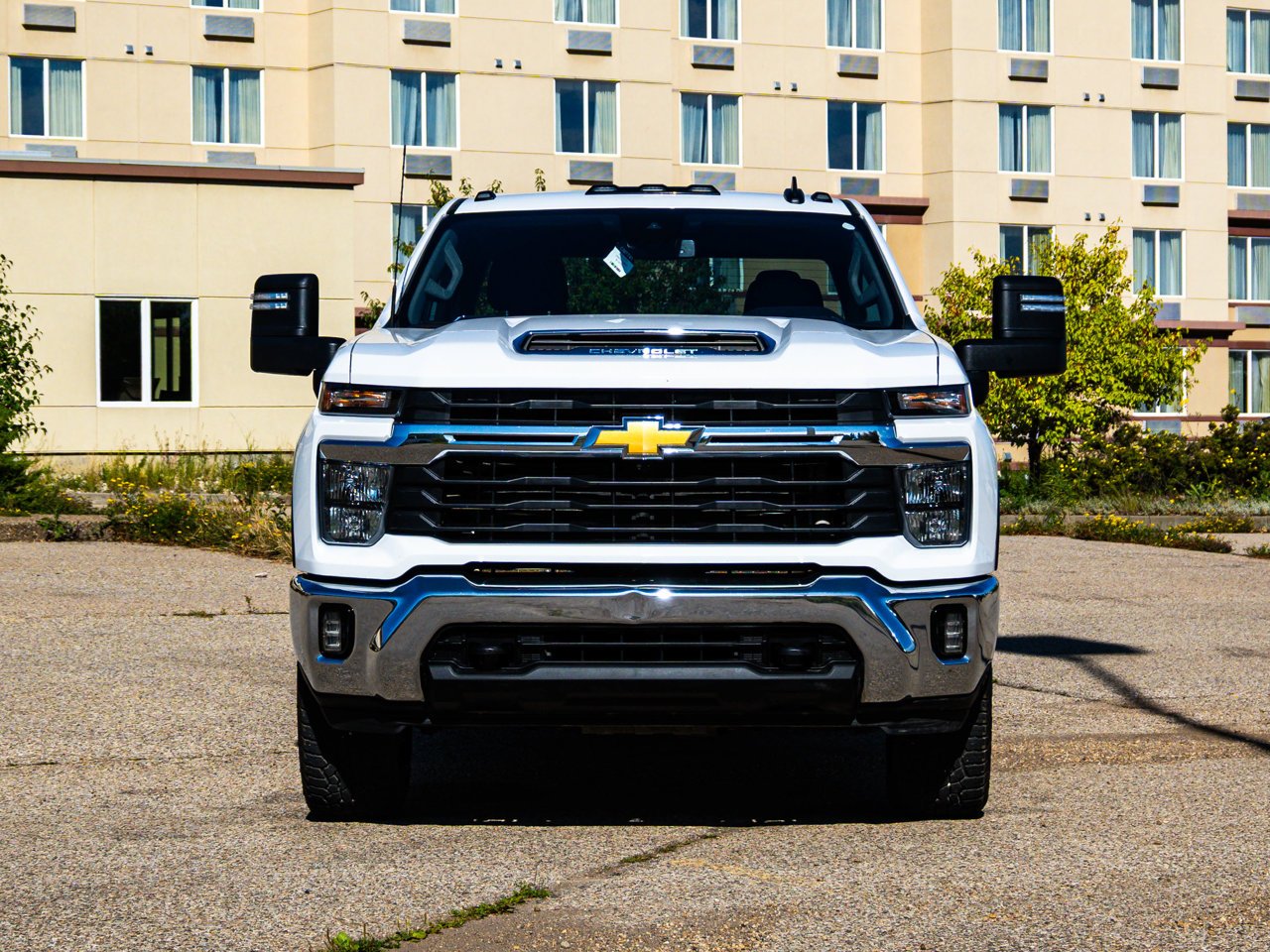 2024 Chevrolet Silverado 2500HD 4WD Crew Cab 159 LT White Sherwood Park - photo #7